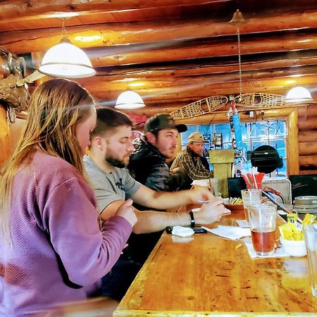 Gwin'S Lodge & Roadhouse Cooper Landing المظهر الخارجي الصورة