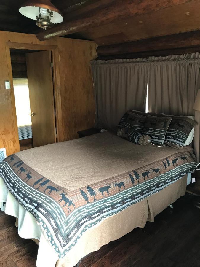 Gwin'S Lodge & Roadhouse Cooper Landing المظهر الخارجي الصورة